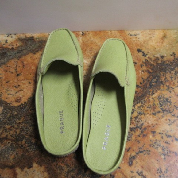 PRAGUE LIME SLIP ON LOW HEEL LEATHER SHOES Sz 38 7 - Picture 1 of 4